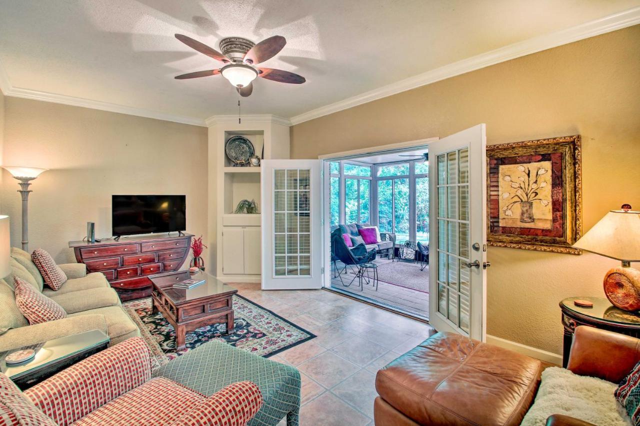 Charming Hot Springs Home With Sunroom And Yard Экстерьер фото