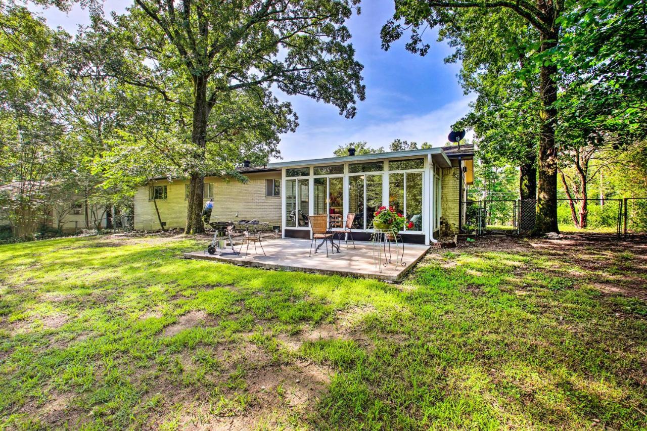 Charming Hot Springs Home With Sunroom And Yard Экстерьер фото