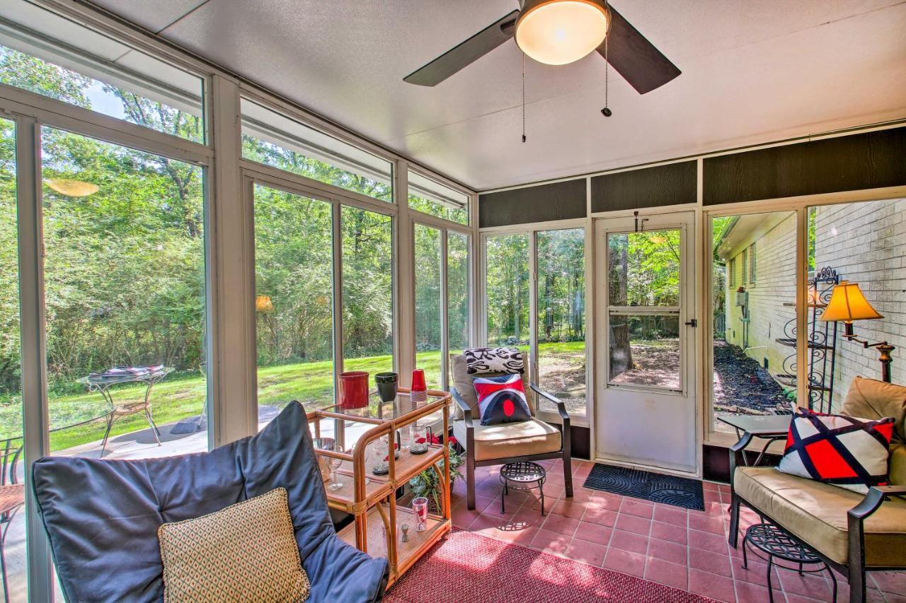 Charming Hot Springs Home With Sunroom And Yard Экстерьер фото